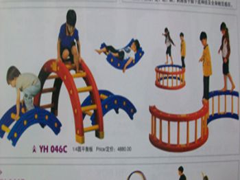 Thang leo bán nguyệt YH046C